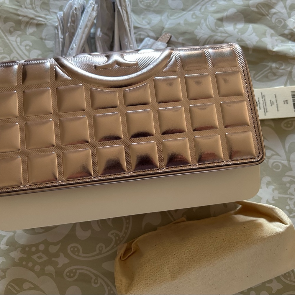 🍭 NEW Tory Burch Metallic Quilted Leather Fleming Soft Crossbody Pink